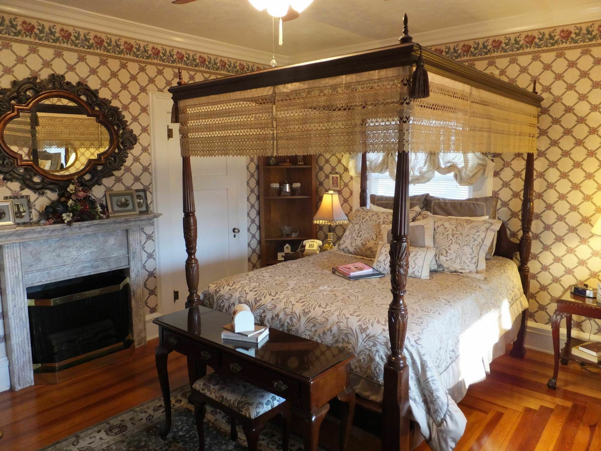Dickey House Bed And Breakfast Marshfield Exterior photo